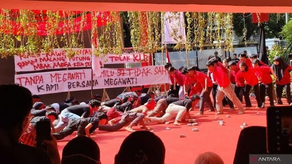 Demokrasi Yang Direbut Pada Pagi Hari